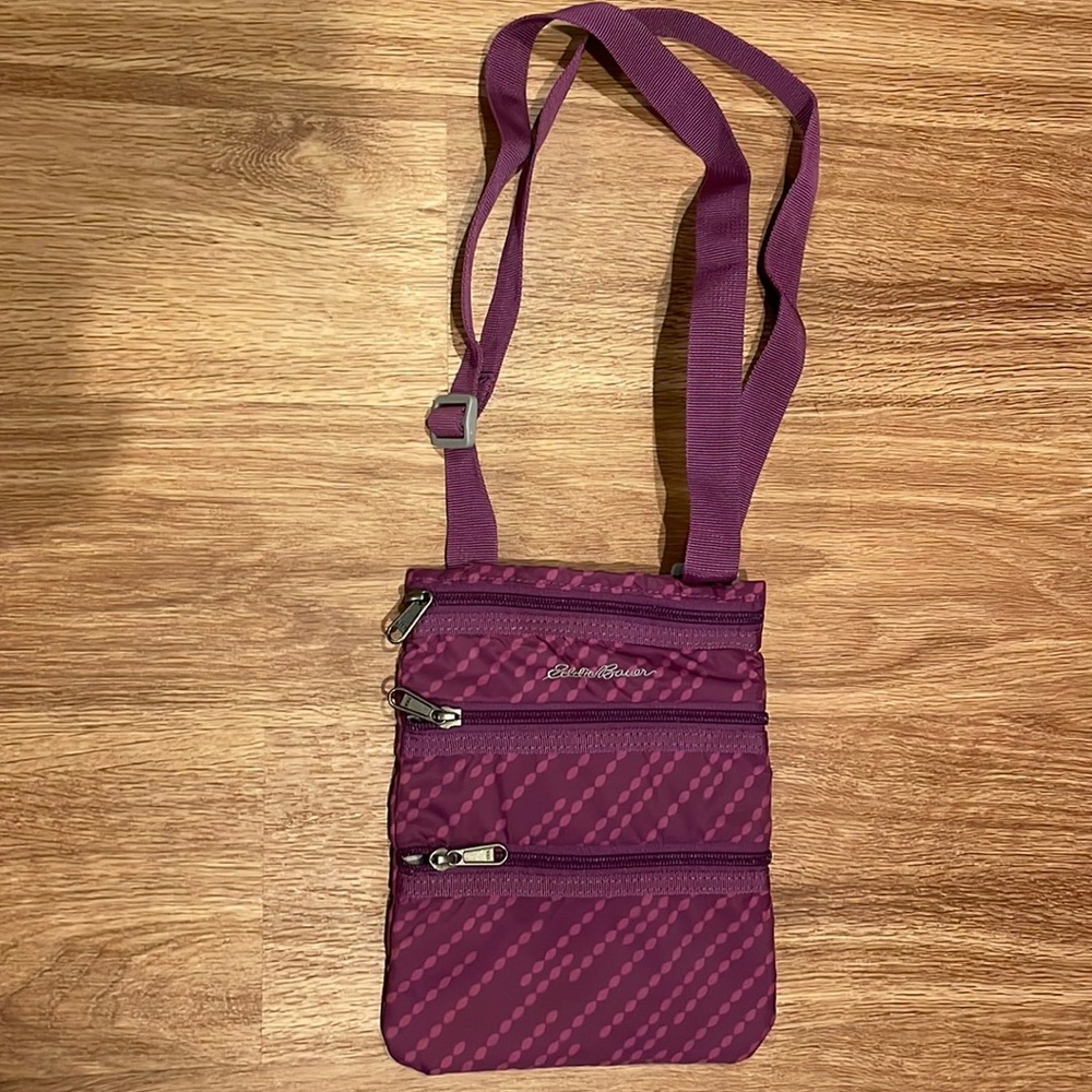 Eddie Bauer travel bag    color: berry never used